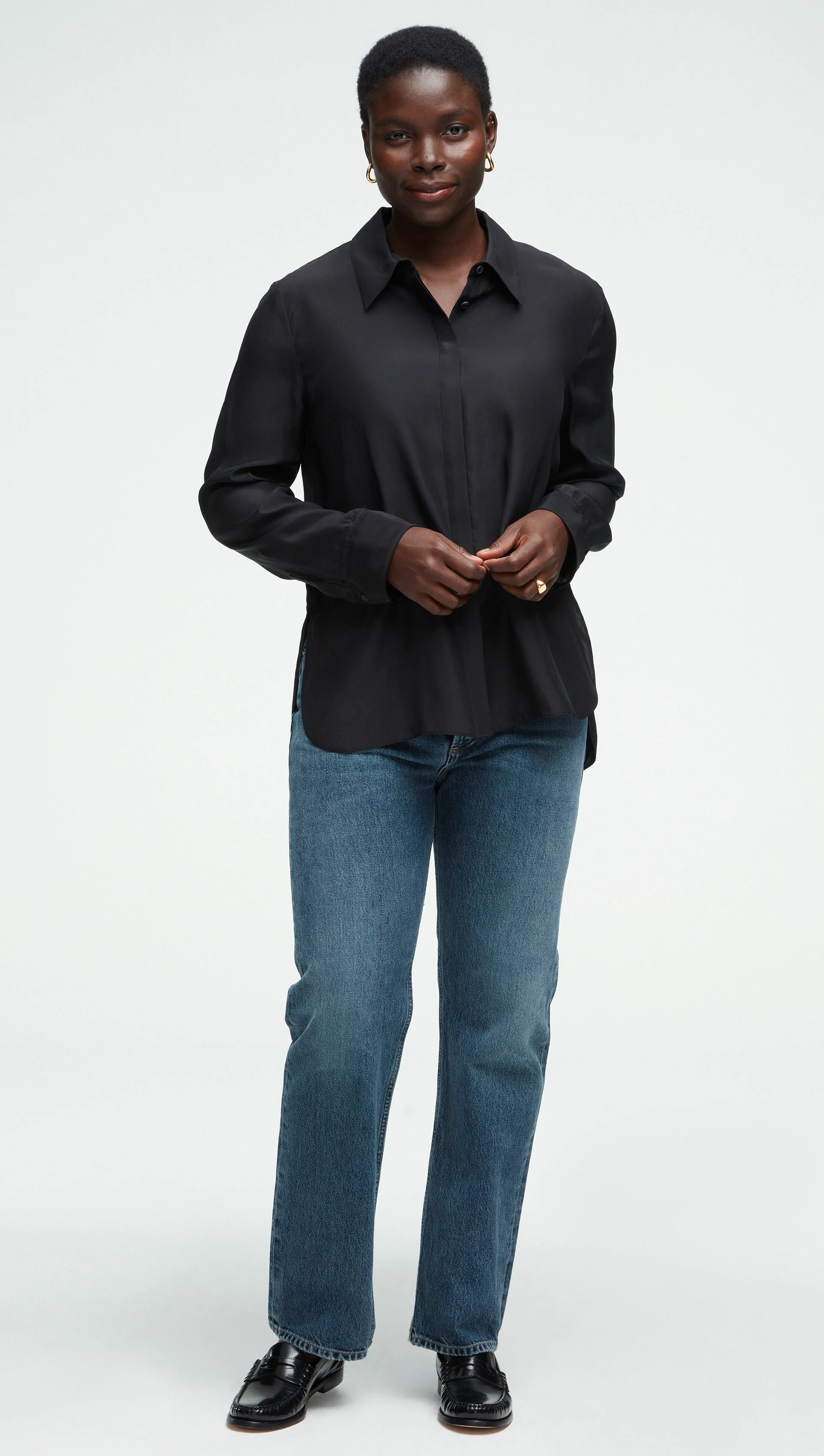 Collared Shirt in Matte-side Silk Satin | Black - Image 4