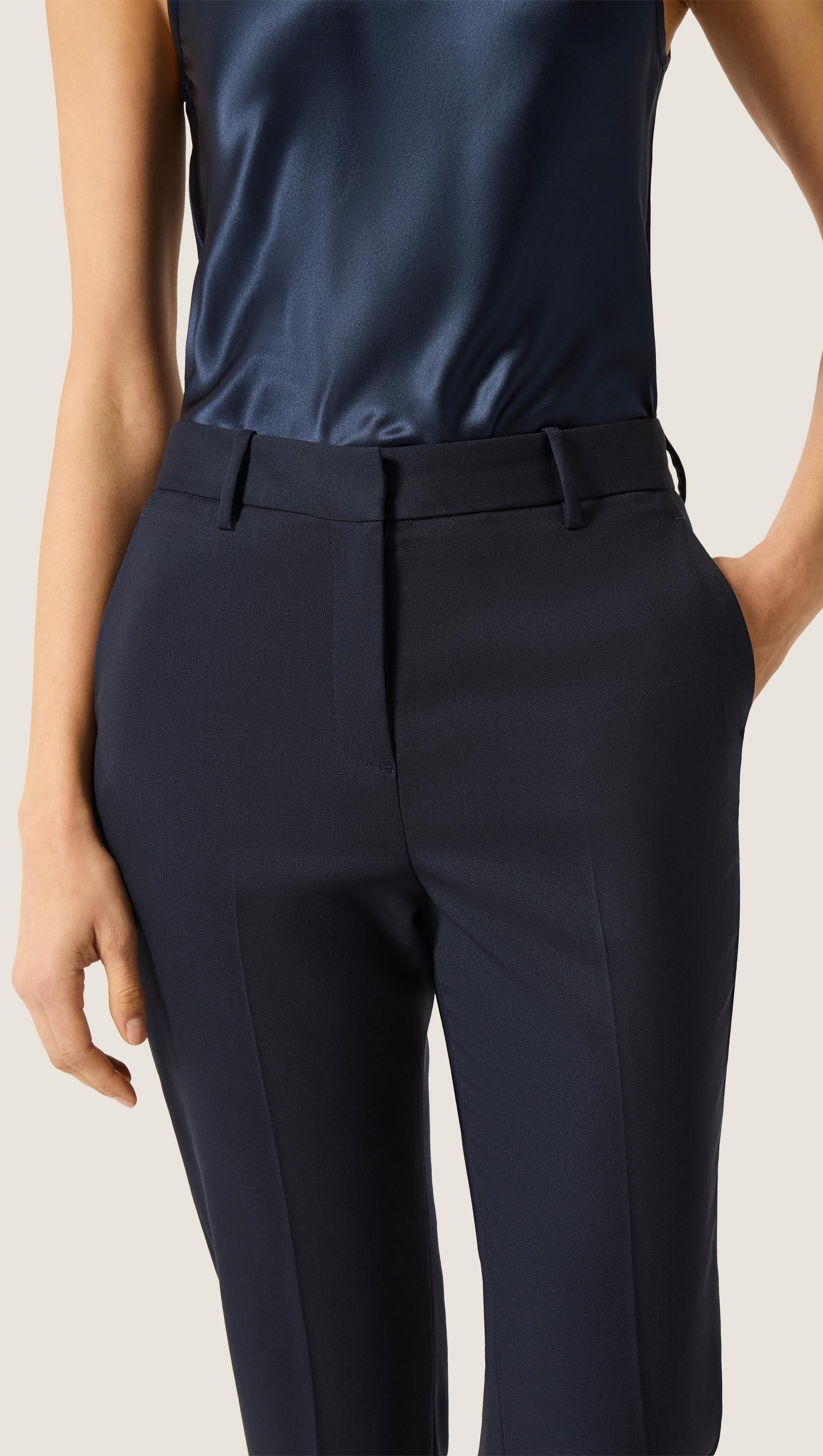Cropped Straight Leg Trouser in Seasonless Wool | Midnight - Image 6