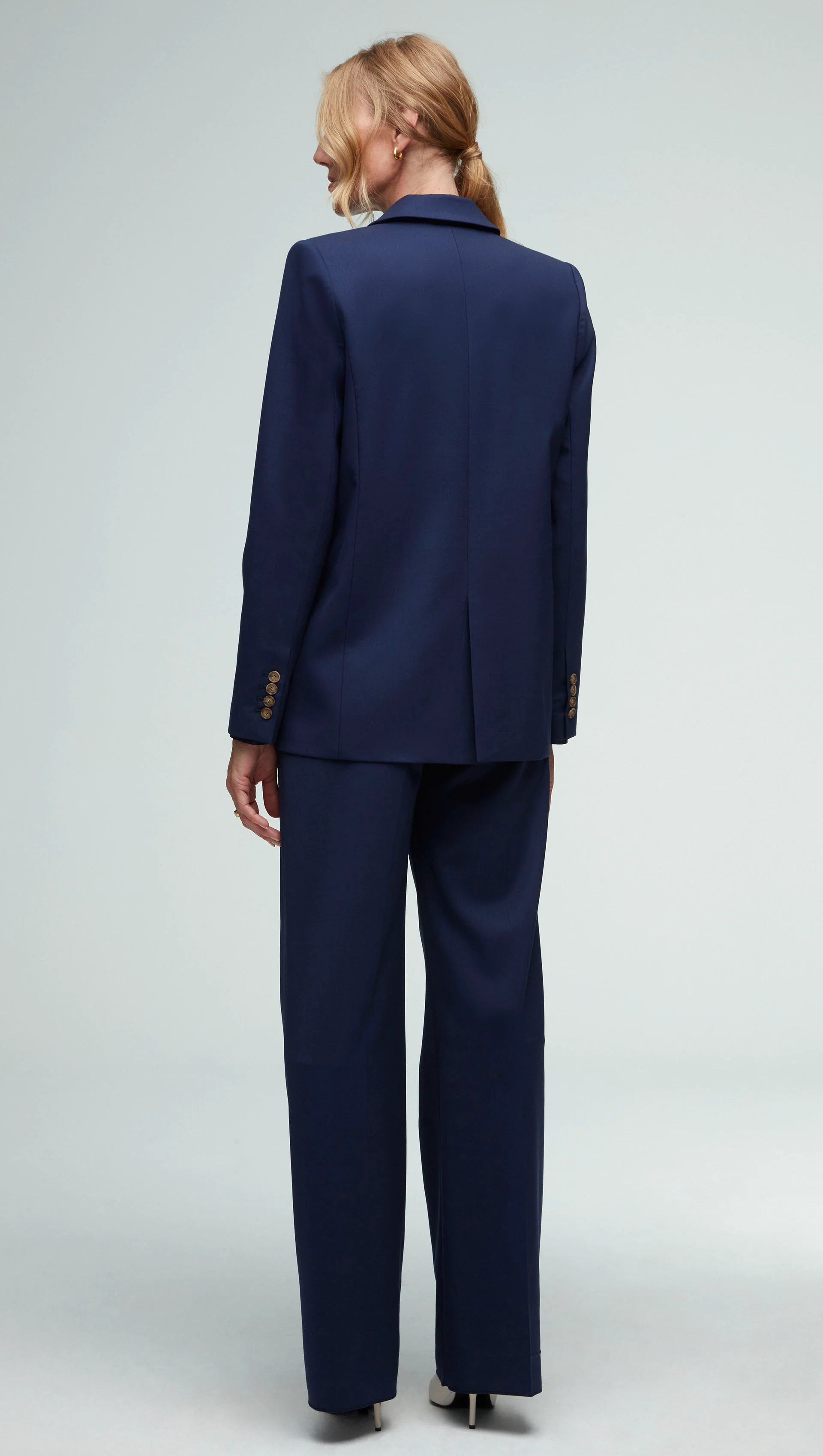 Peak Lapel Blazer in Seasonless Wool | Navy - Image 9