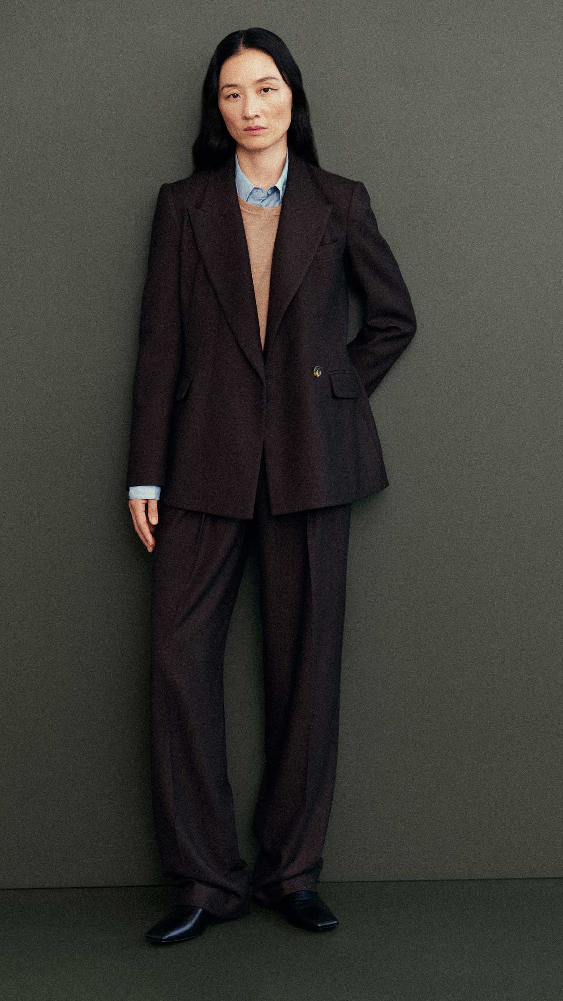 Pleated Tapered Trouser in Brushed Wool | Brown - Image 7