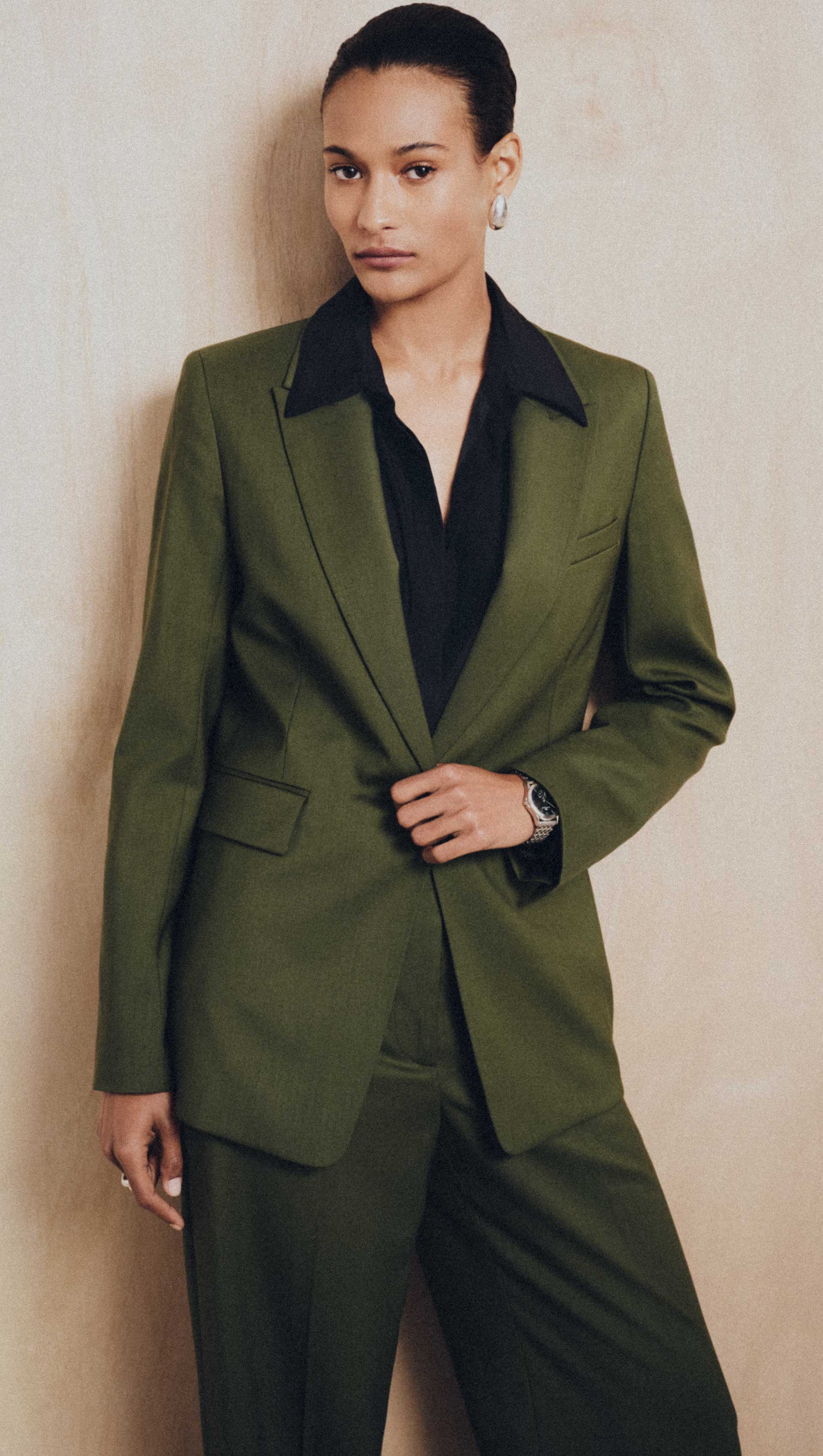 Single Button Blazer in Seasonless Wool | Olive - Image 8
