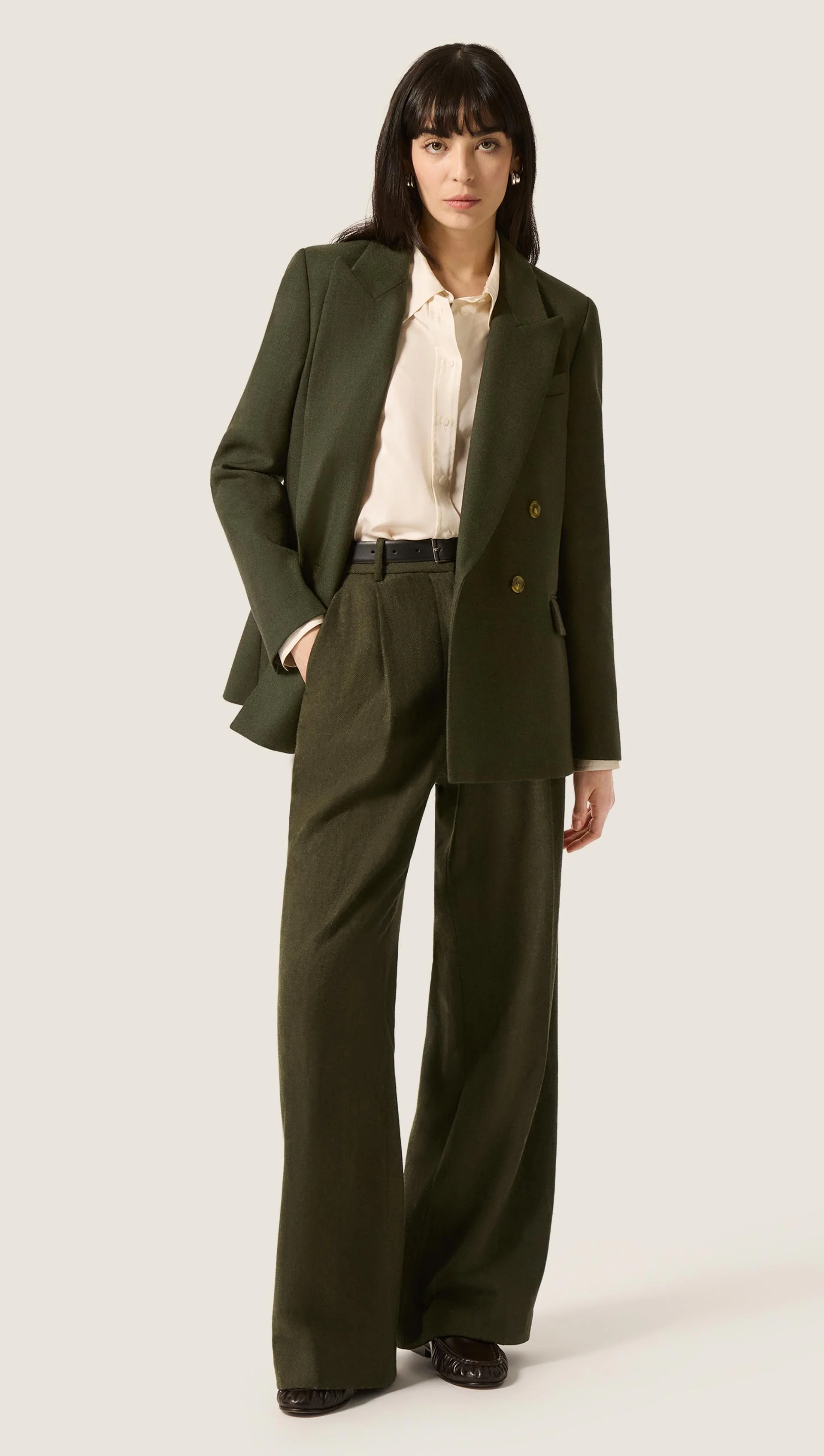 Single Pleat Trouser in Bellagio Wool | Hunter - Image 6