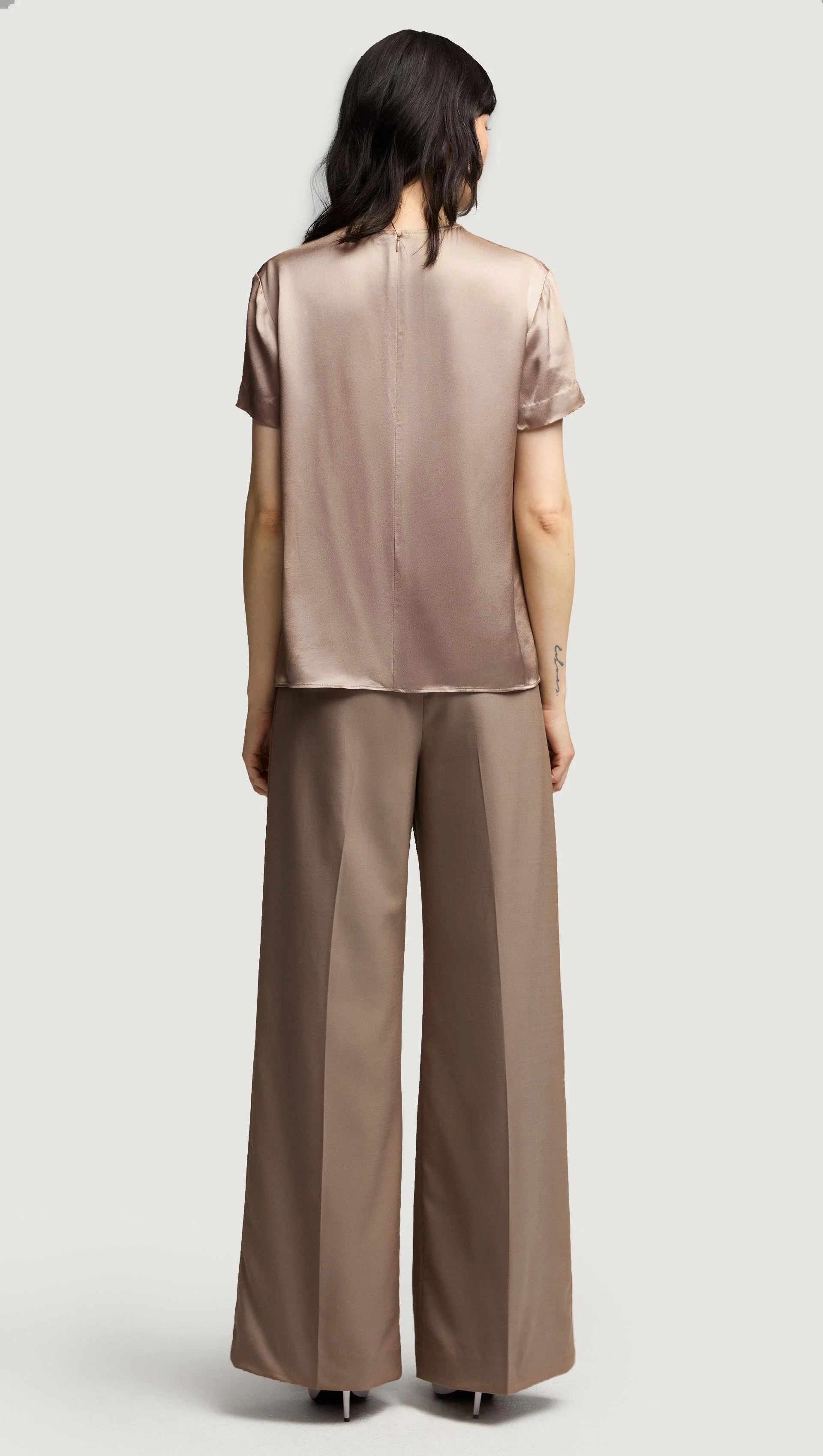 Single Pleat Trouser in Seasonless Wool | Taupe - Image 4