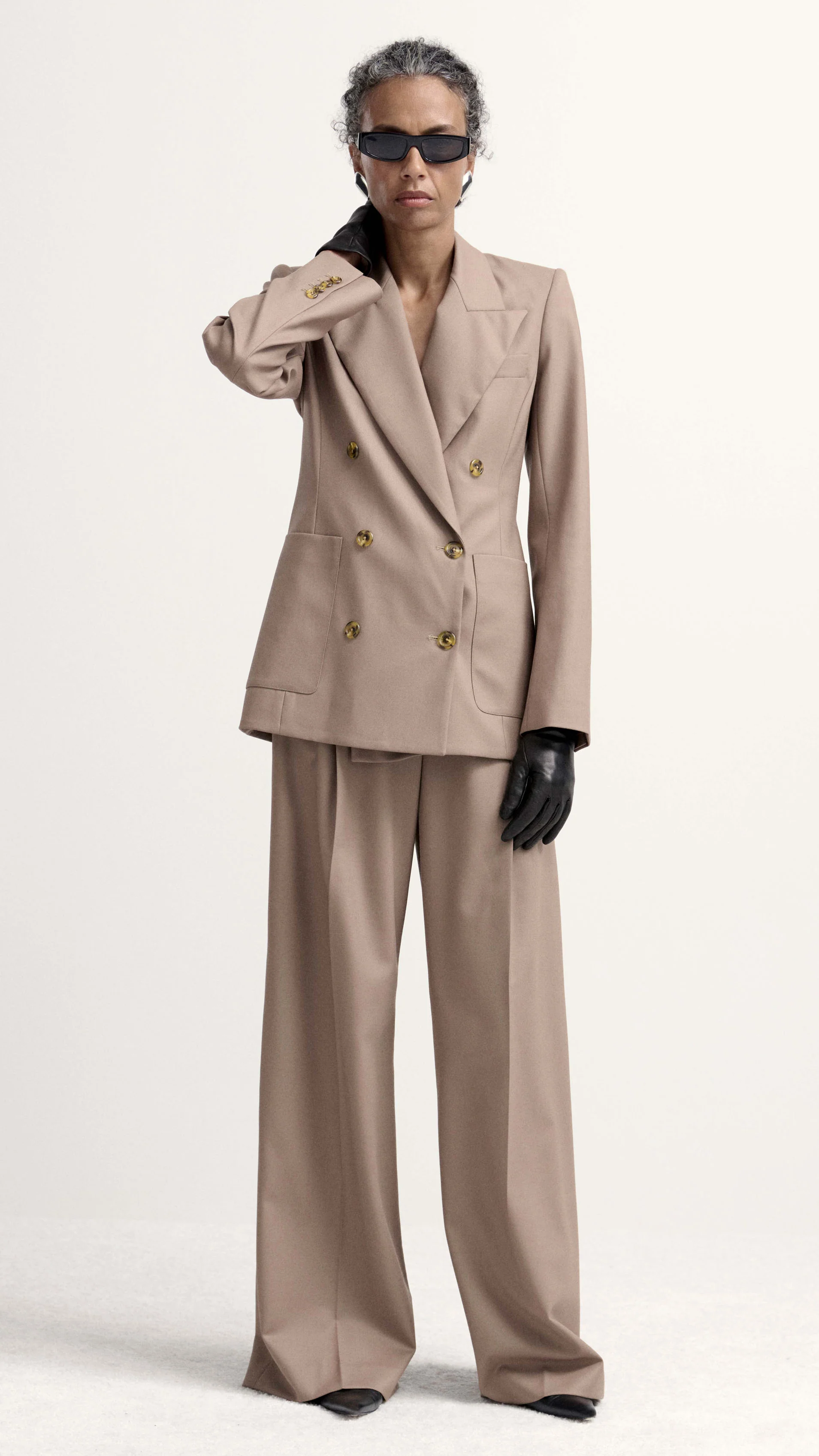 Chelsea Blazer in Seasonless Wool | Taupe - Image 9
