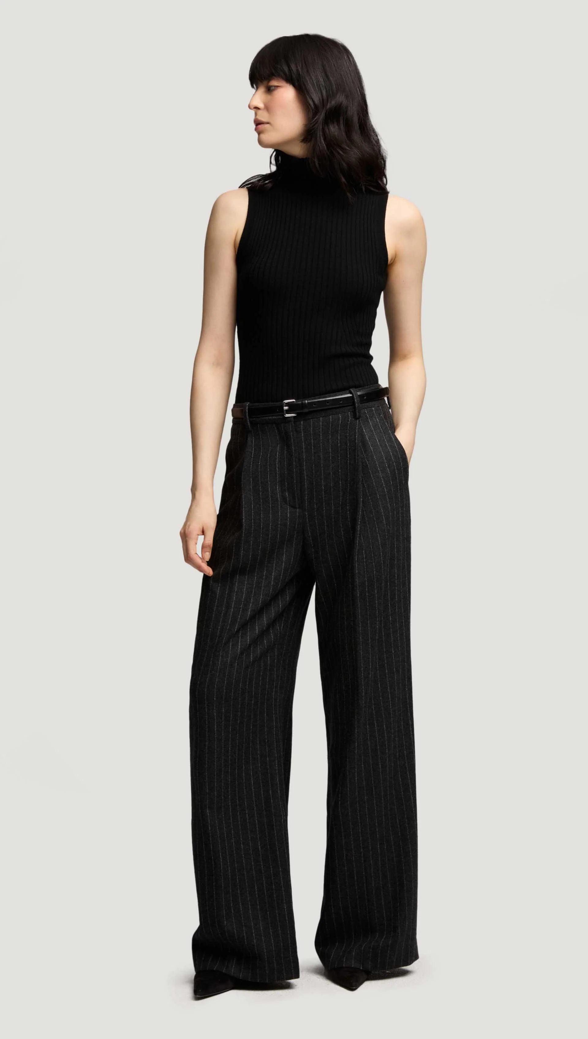 Single Pleat Trouser in Wool Blend | Grey Pinstripe - Image 4