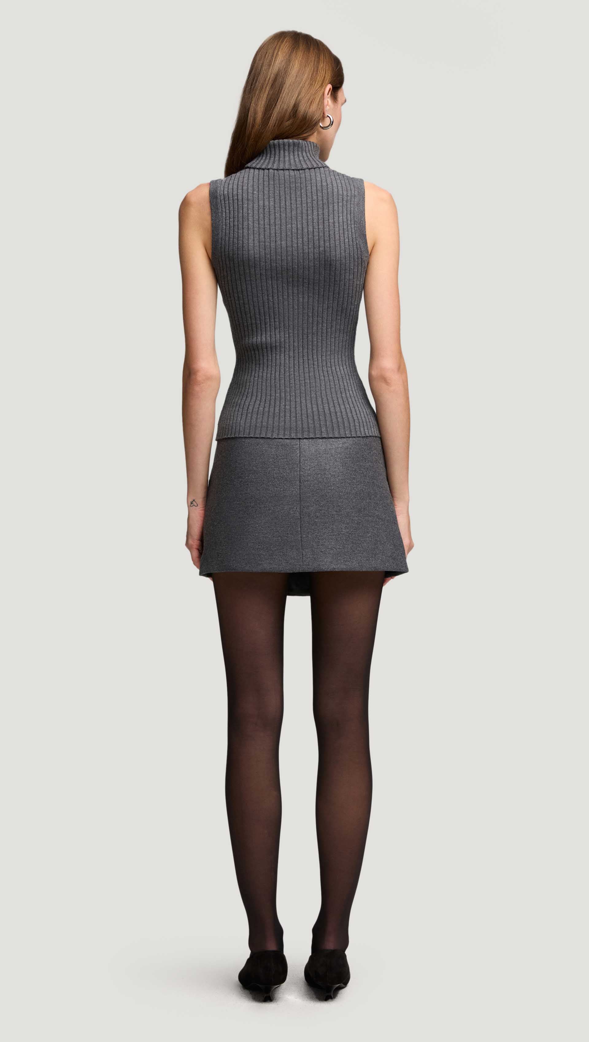 Sleeveless Turtleneck in Stretch Wool | Grey - Image 4