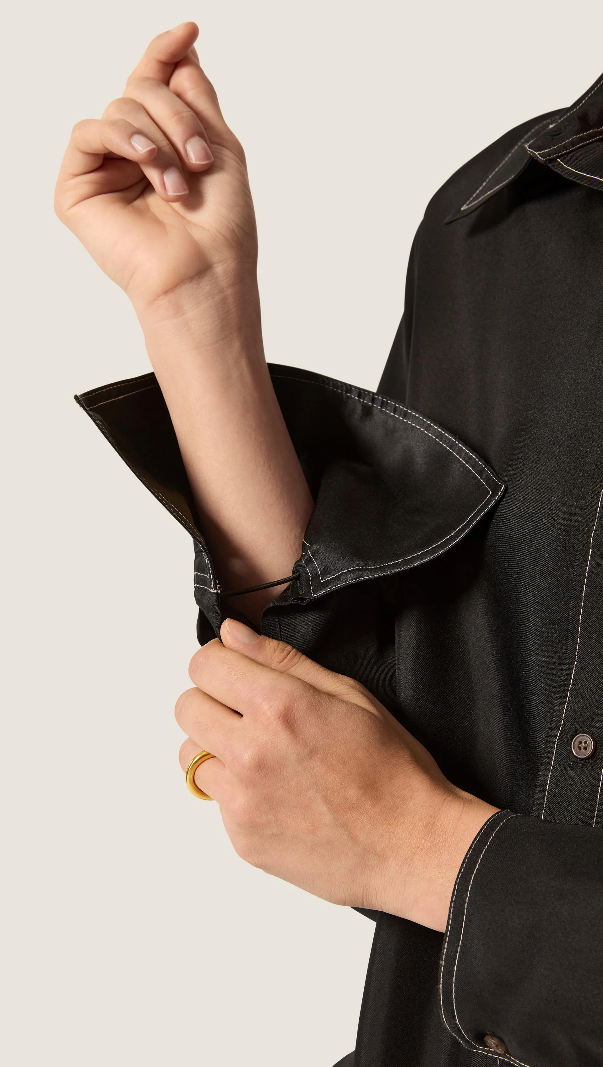 Slim Blouse in Silk Twill | Black - Image 6