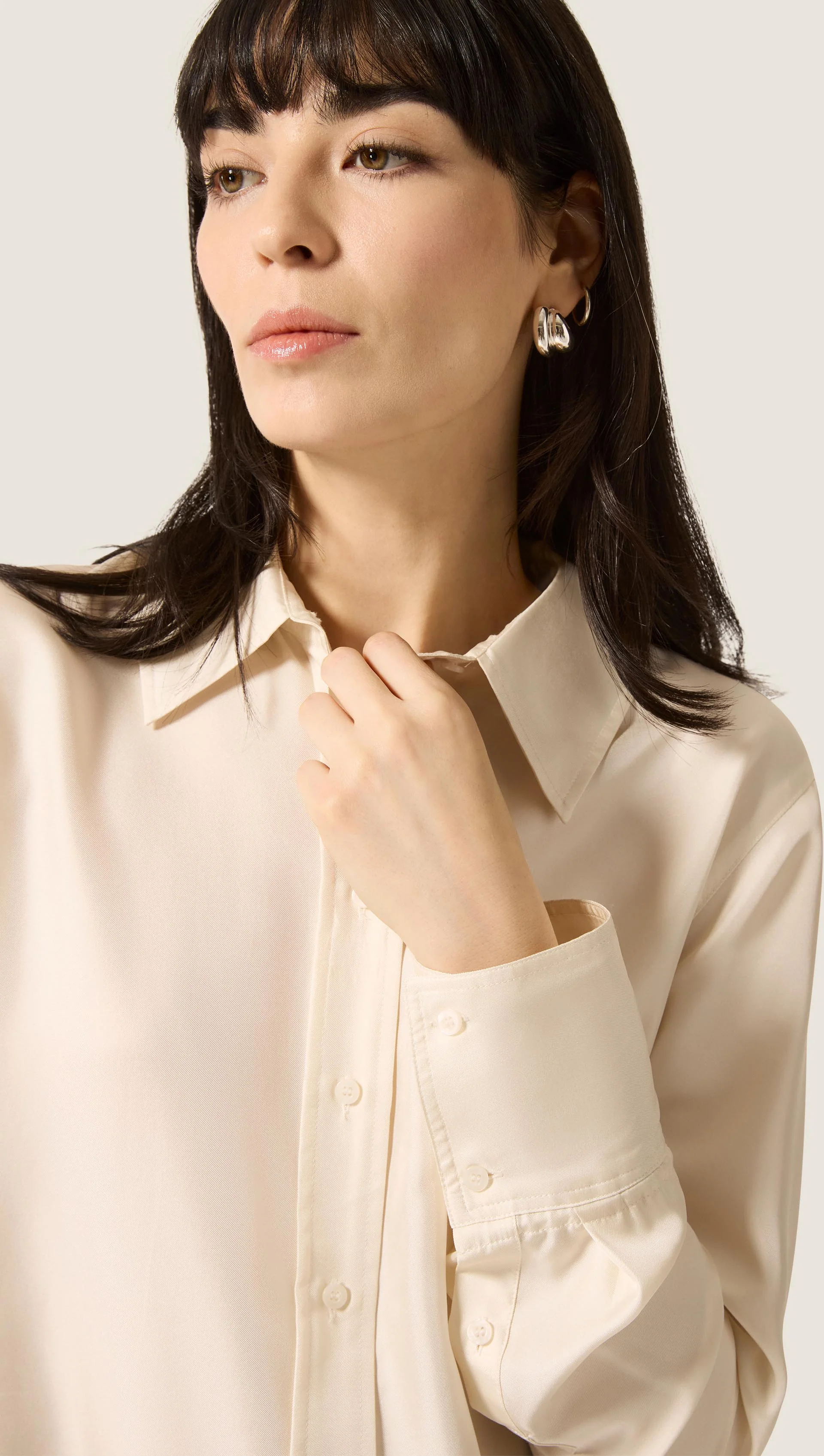 Slim Blouse in Silk Twill | Ivory - Image 4