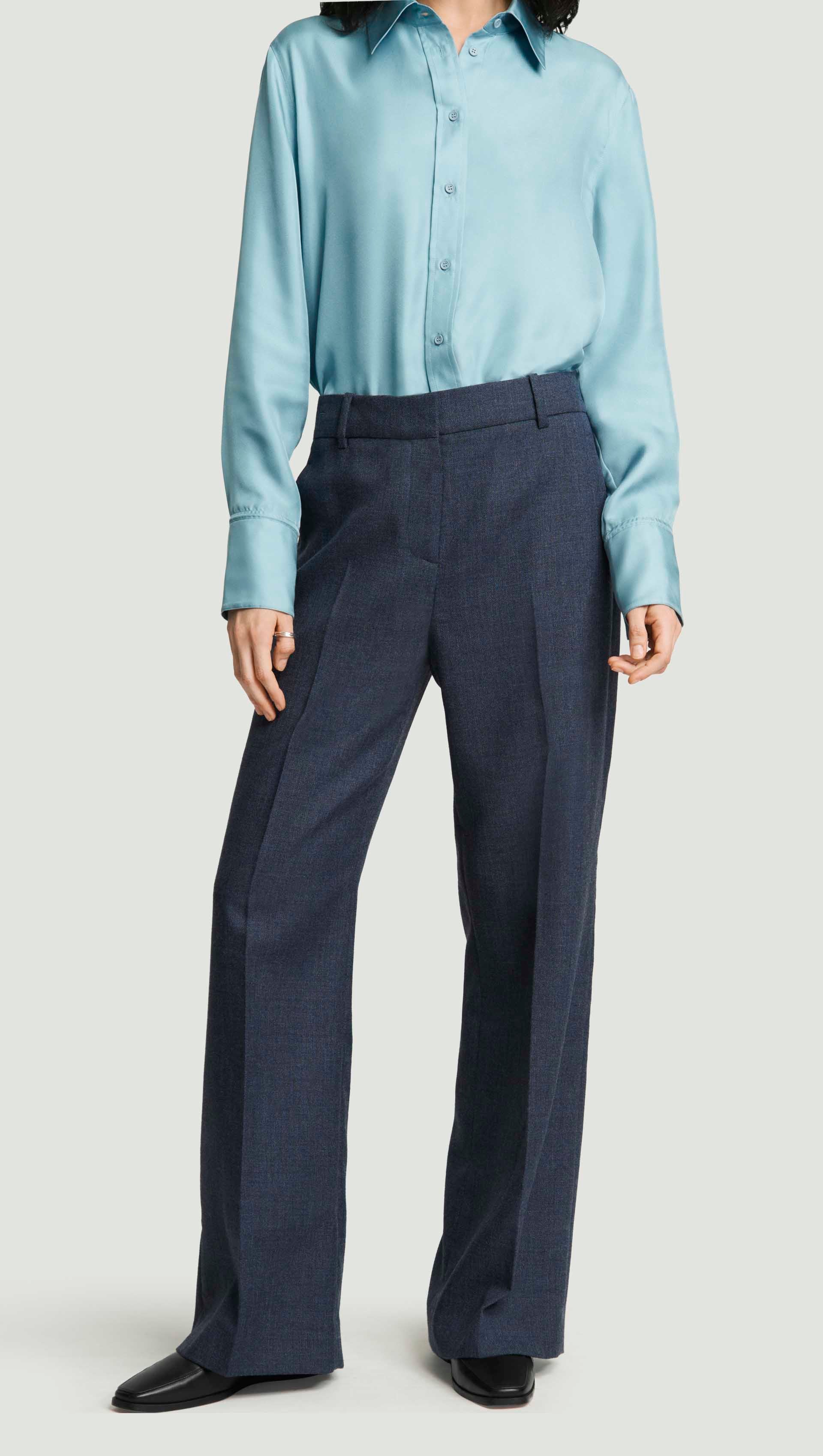 Soho Trouser in Bellagio Wool | Navy - Image 4