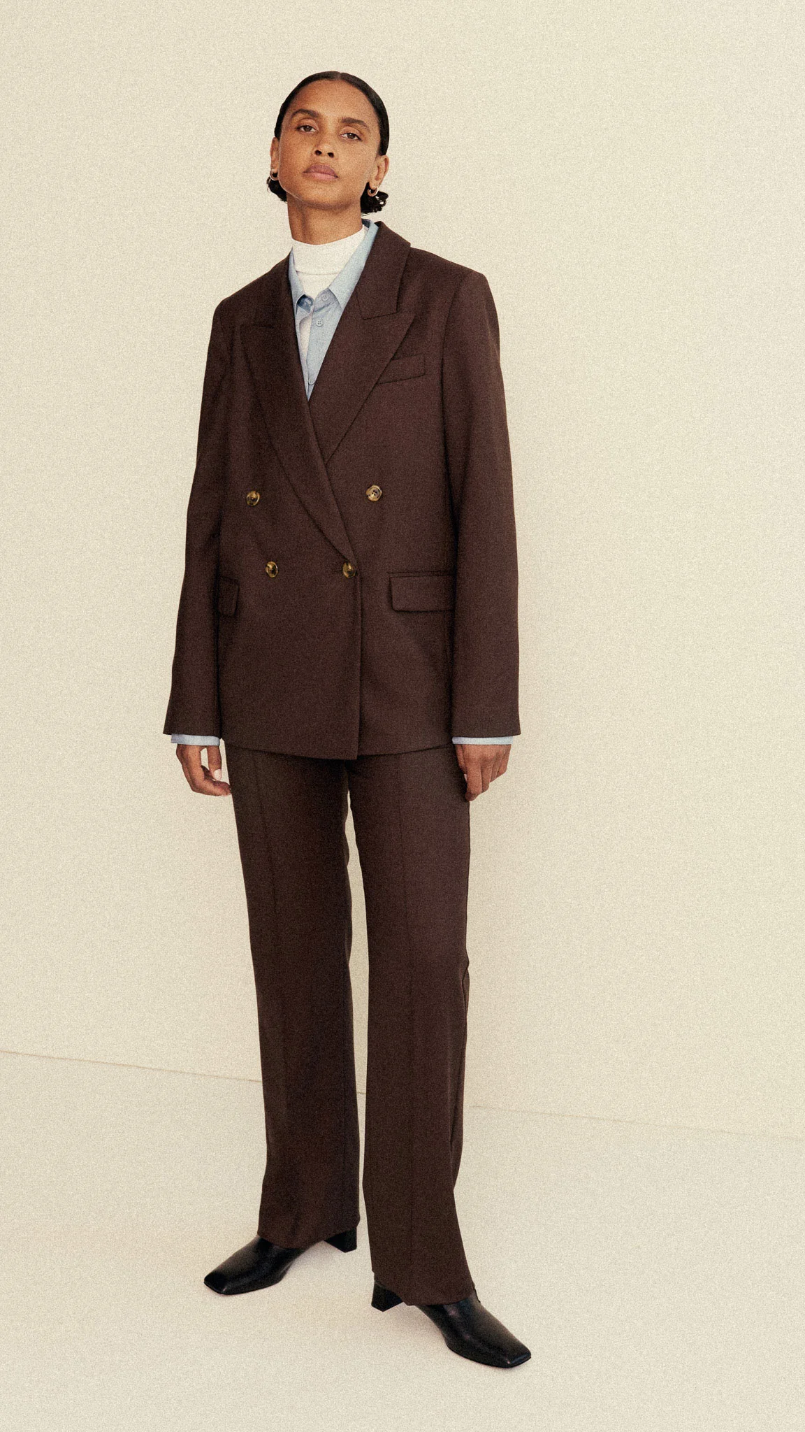 Straight Pintuck Trouser in Seasonless Wool | Espresso - Image 7