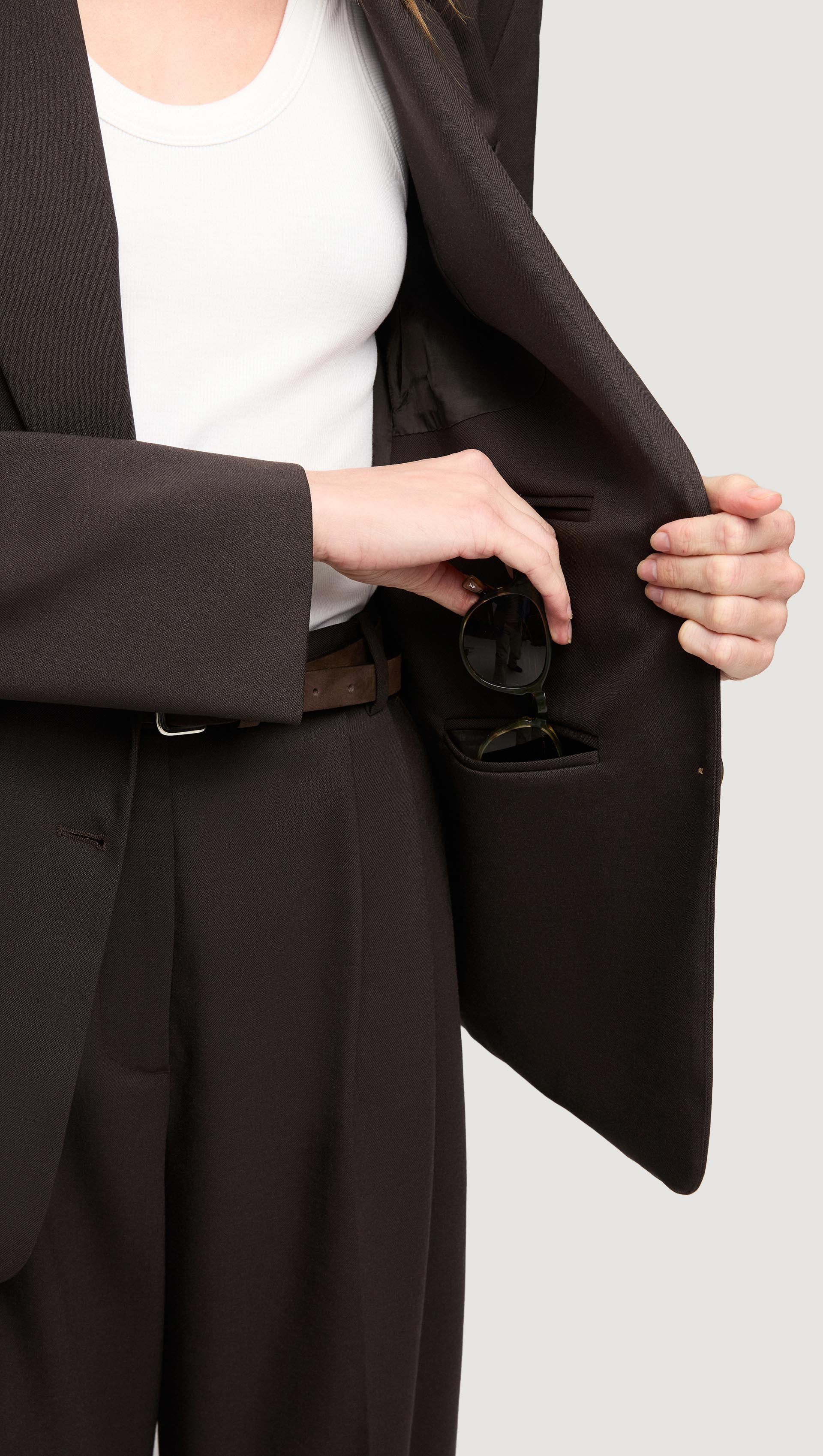 Two-Button Blazer in Seasonless Wool | Coffee - Image 8