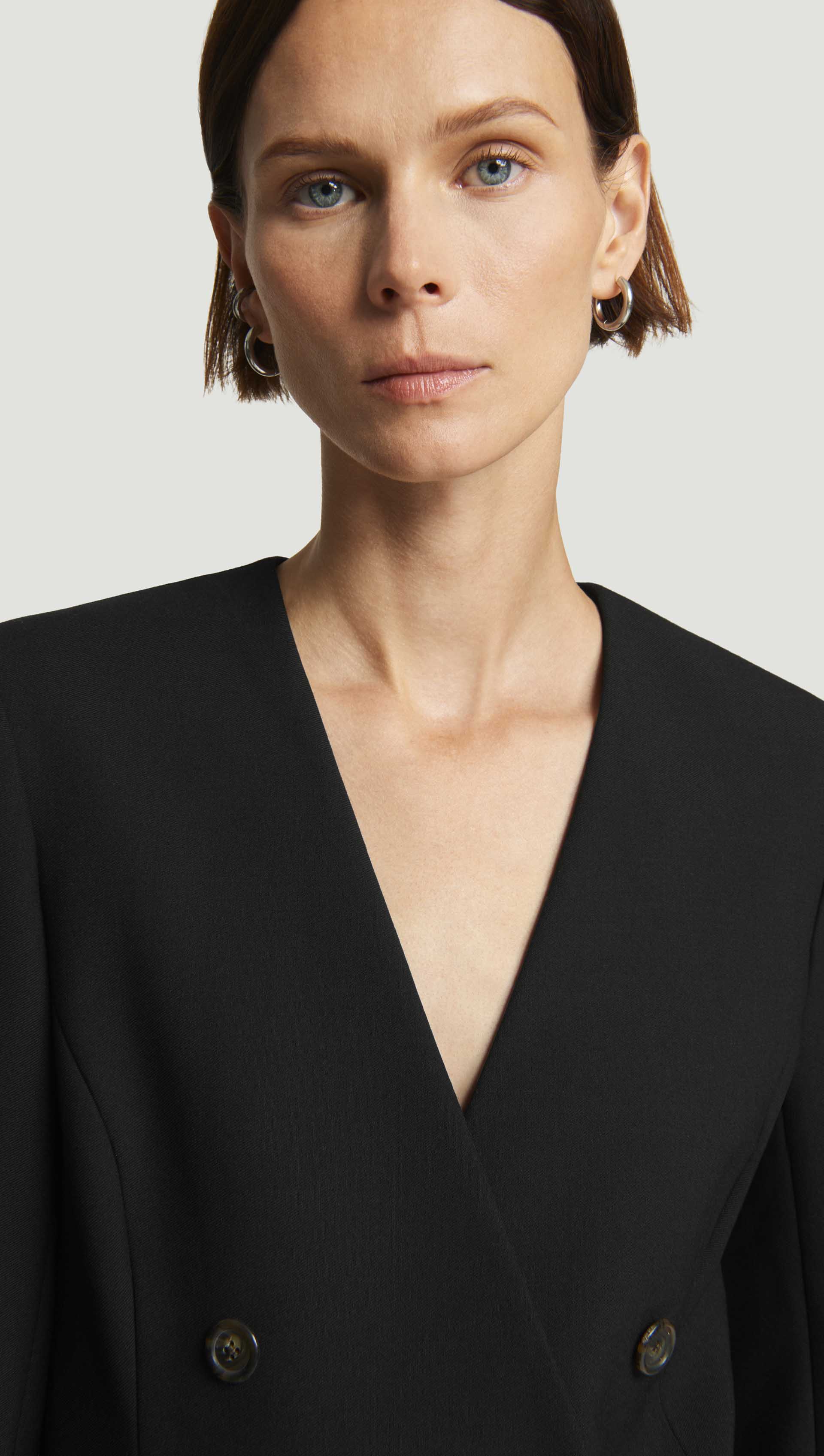 V-Neck Blazer in Heavy Wool Twill | Black - Image 5