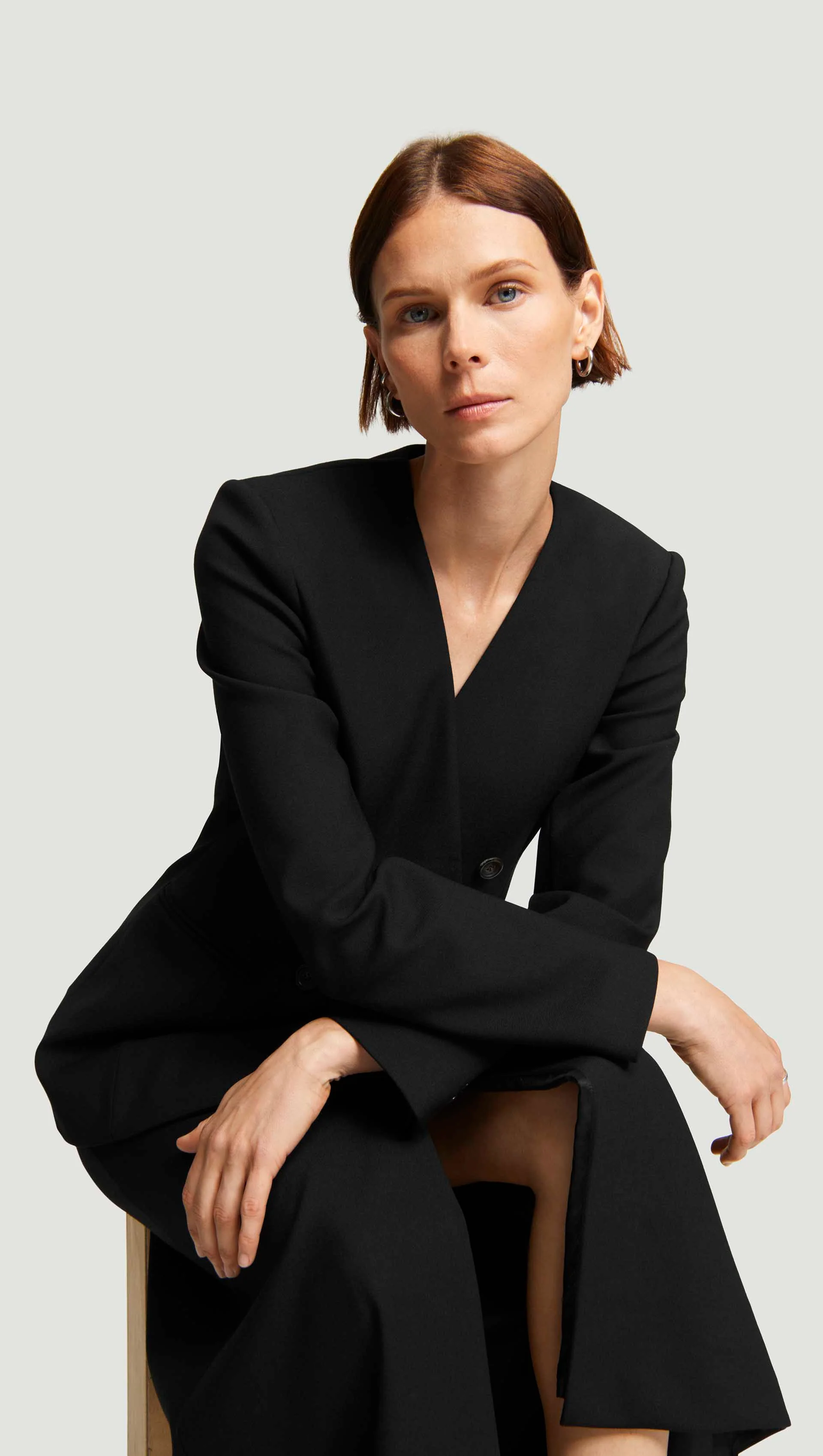 V-Neck Blazer in Heavy Wool Twill | Black - Image 6