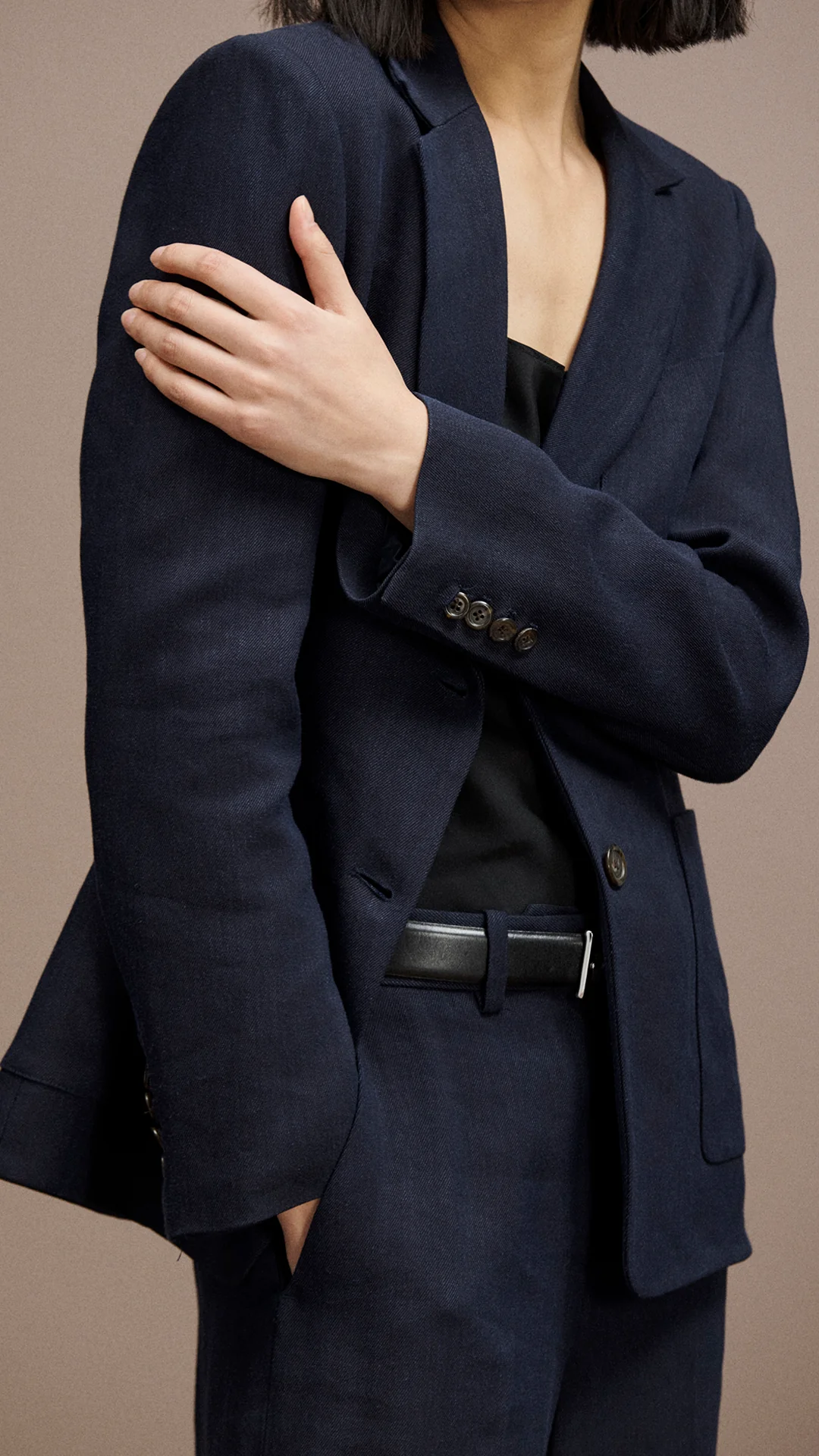 Weekend Blazer in Textured Linen Twill | Midnight - Image 9