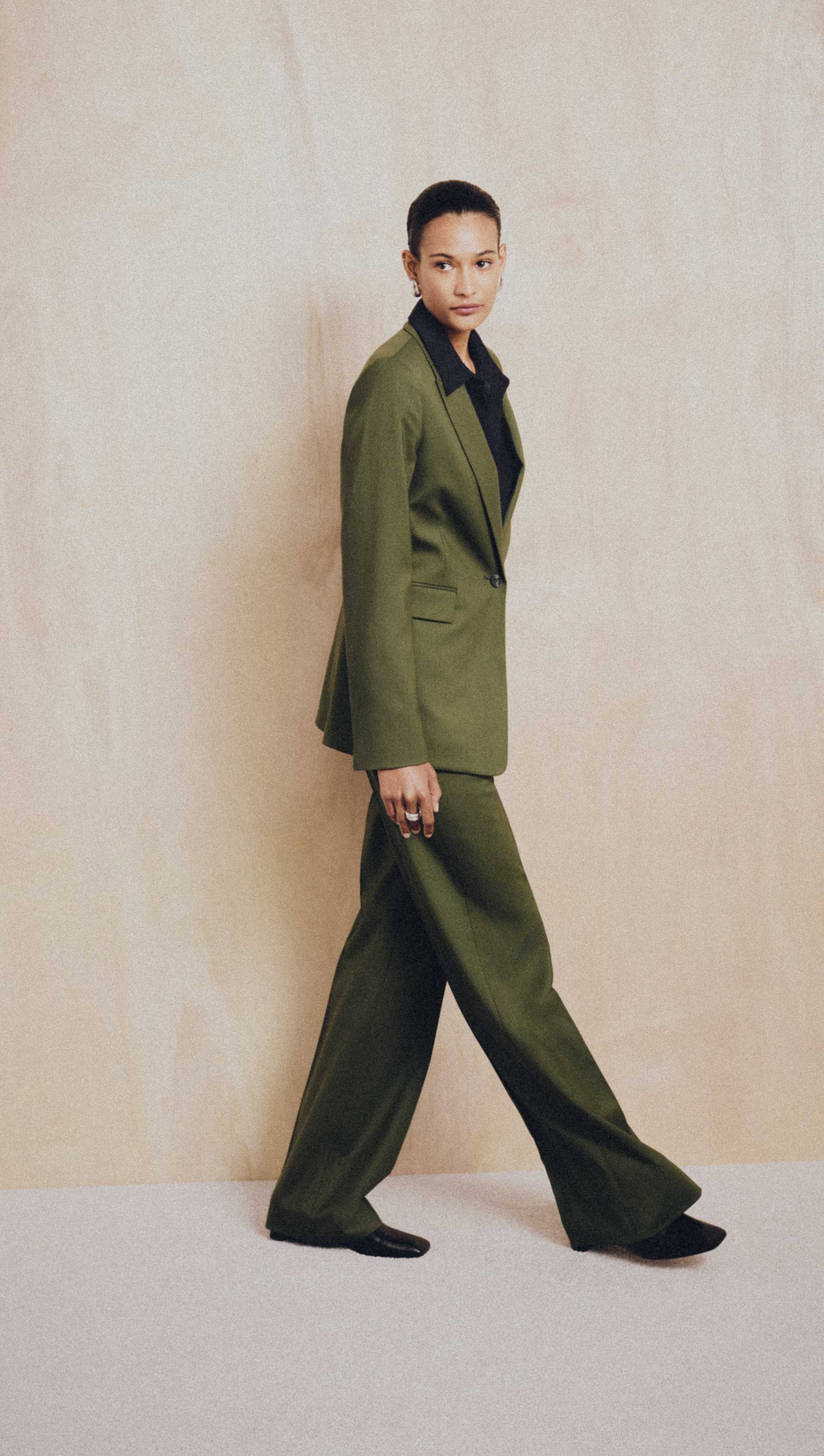 Wide Leg Trouser in Seasonless Wool | Olive - Image 8